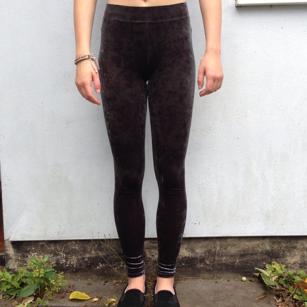 American Eagle crushed velvet leggings sz M